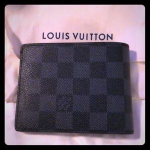 Black Louis Vuitton men’s wallet